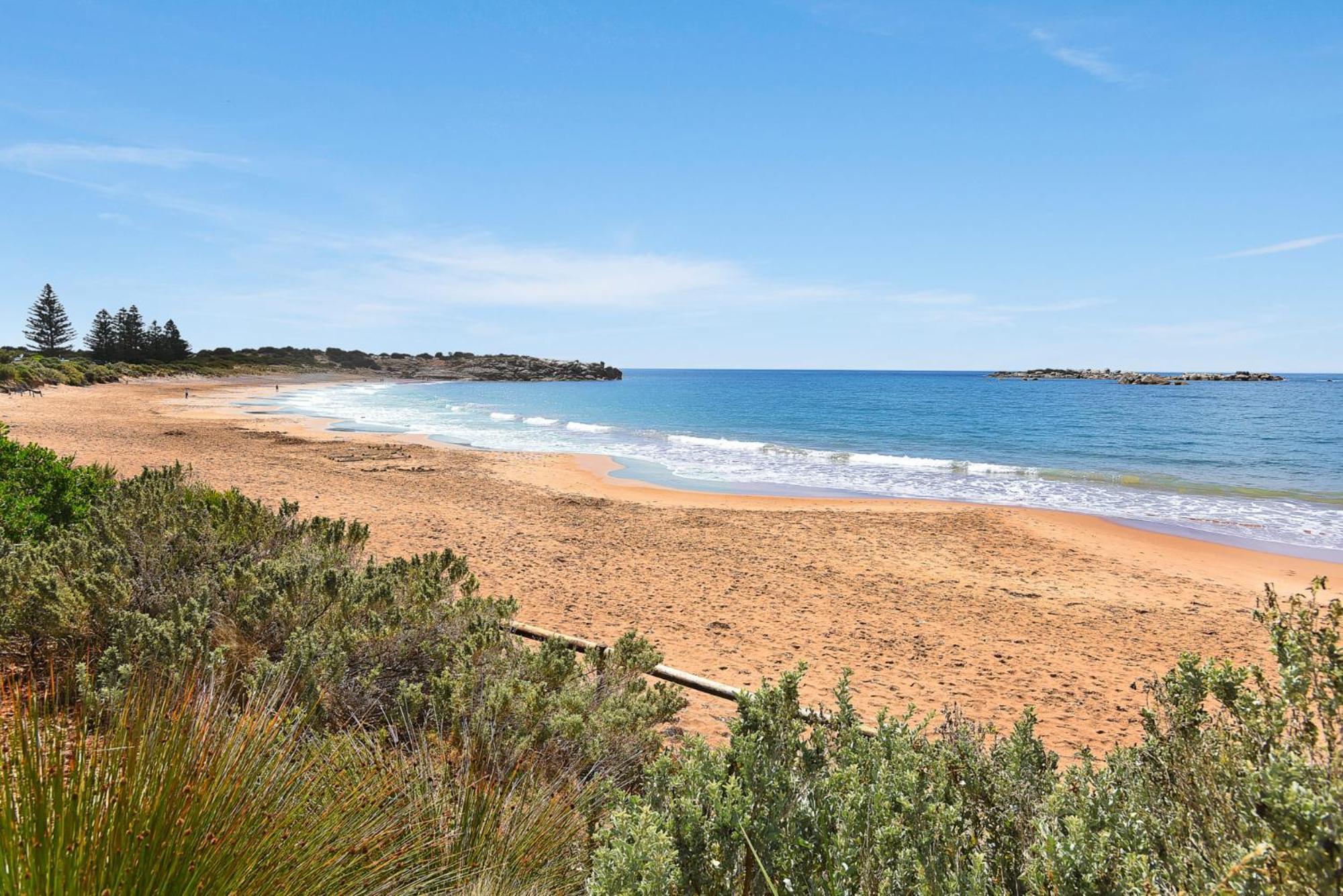 Dolphins Beachfront Apartment No 4 Port Elliot Exterior foto